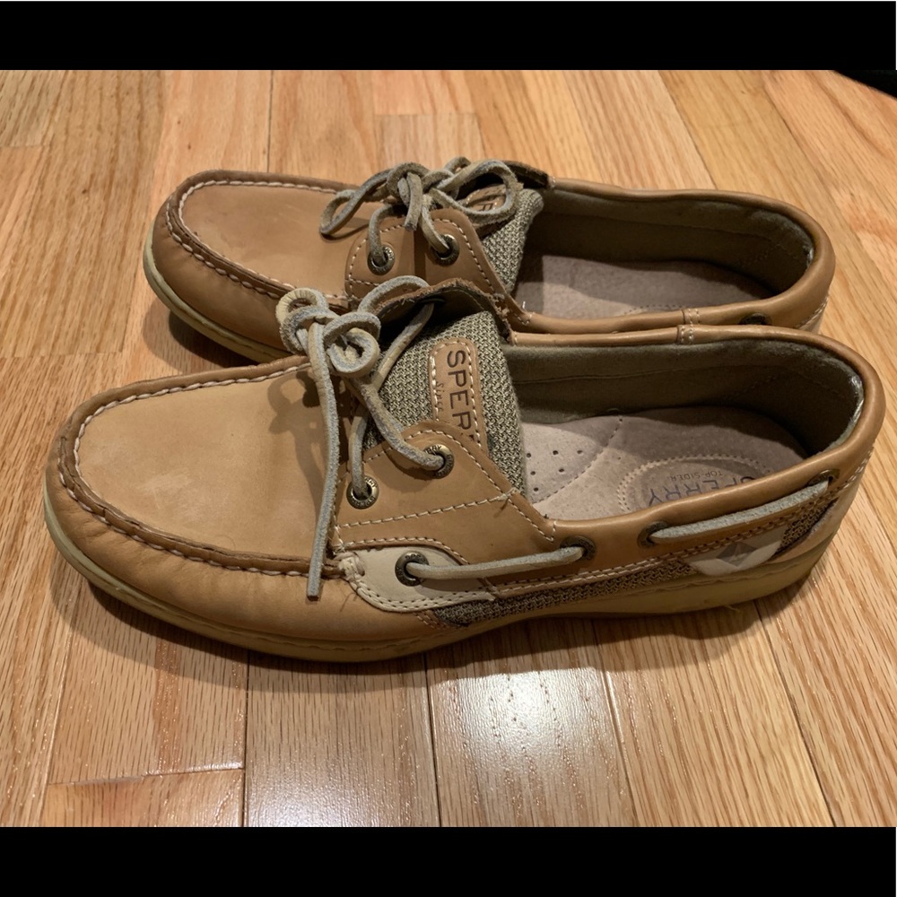 Women’s Sperry boat shoe